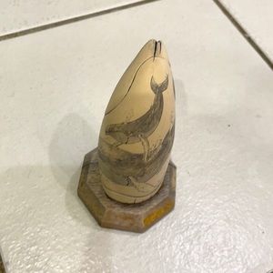 Fine sculpture of Sperm Whale Tooth
